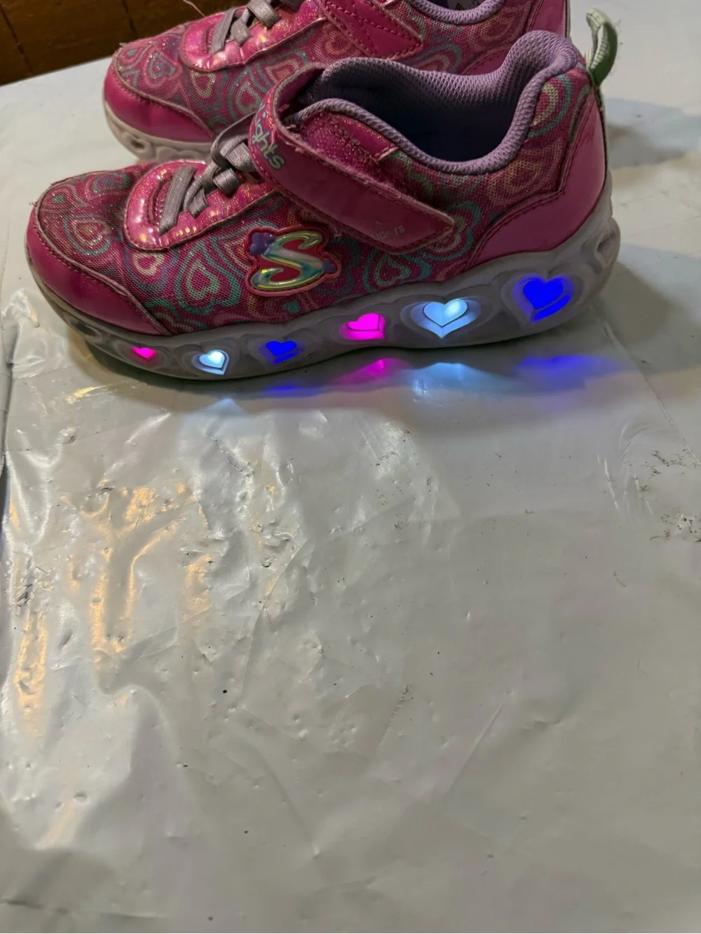 Skechers girls Heart Lights Boogie Love light up sneakers size 3Y